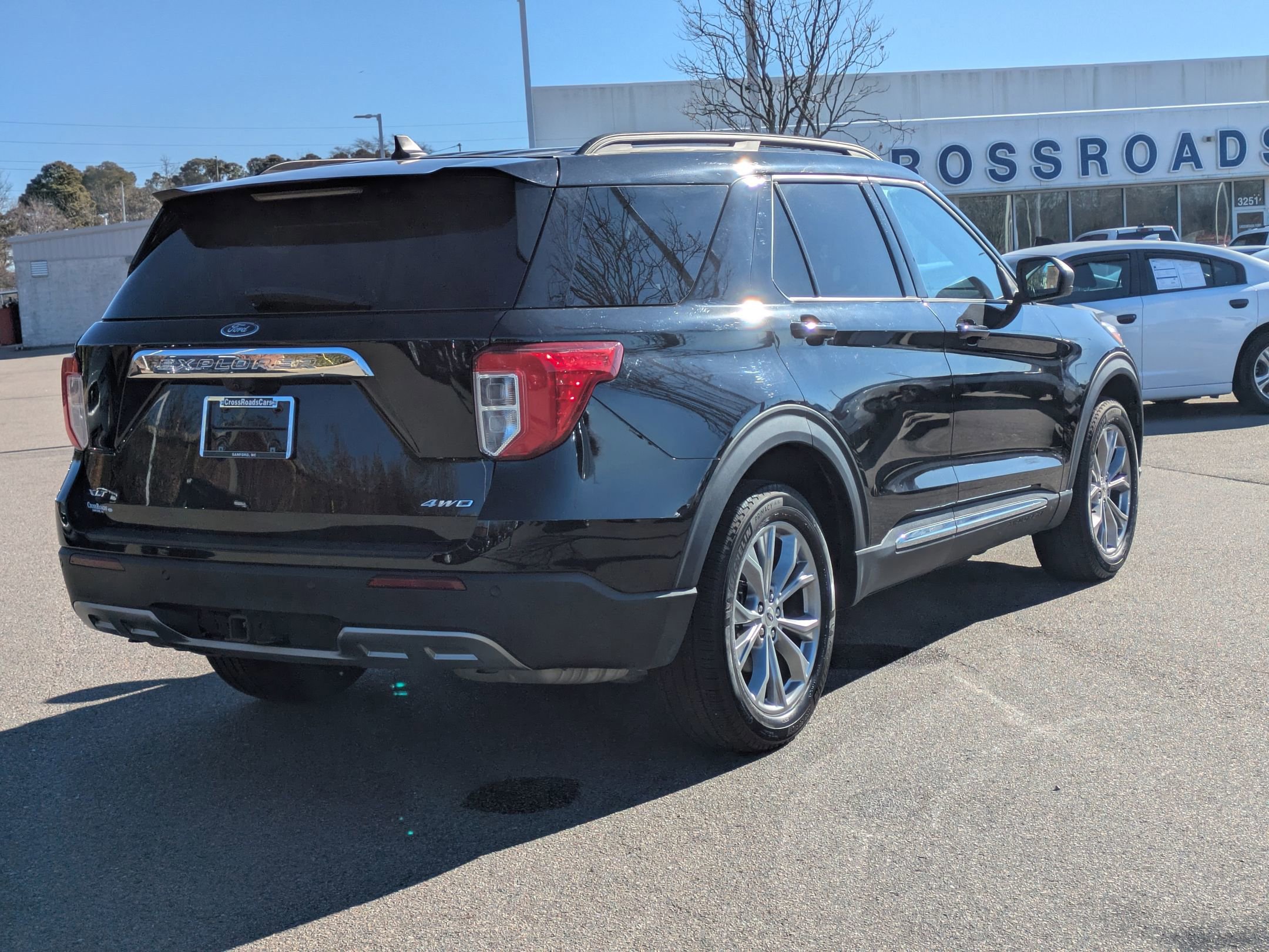 Certified 2023 Ford Explorer XLT w/ Equipment Group 202A image 5