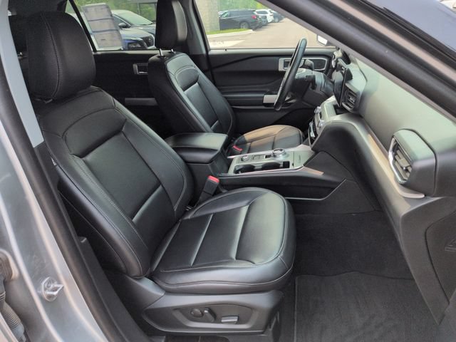Certified 2023 Ford Explorer XLT w/ Equipment Group 202A AWD/4WD image 15