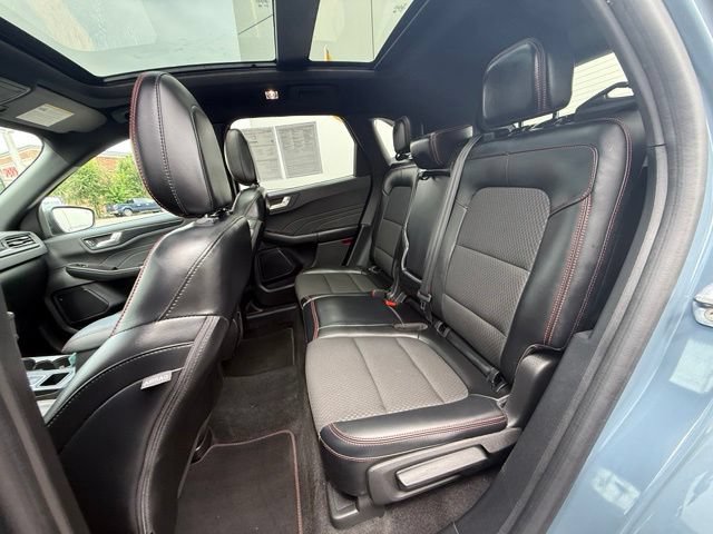 Certified 2023 Ford Escape ST-Line w/ Tech Pack #1 AWD/4WD image 17