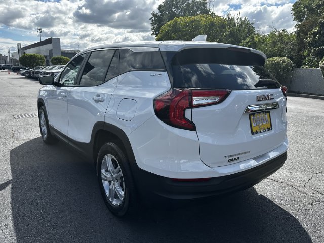 Used 2024 GMC Terrain SLE FWD image 7