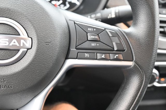 Used 2025 Nissan Altima 2.5 SV FWD image 16