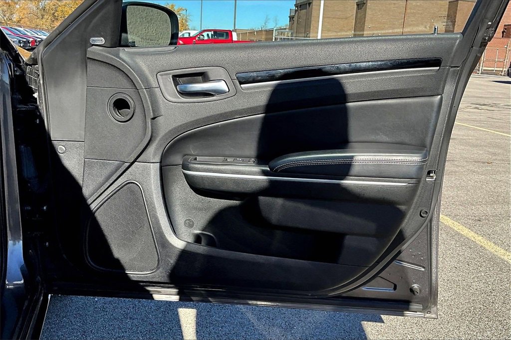 Used 2023 Chrysler 300 S image 23
