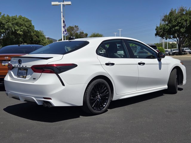Used 2020 Toyota Camry SE FWD image 4