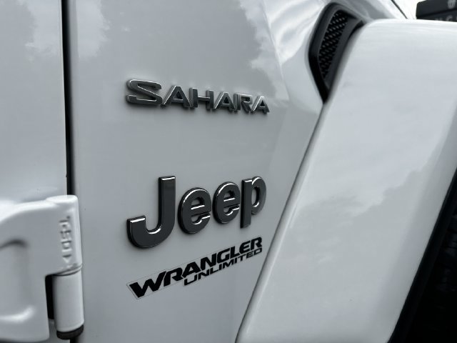 Used 2020 Jeep Wrangler Unlimited Sahara w/ Dual Top Group AWD/4WD image 43