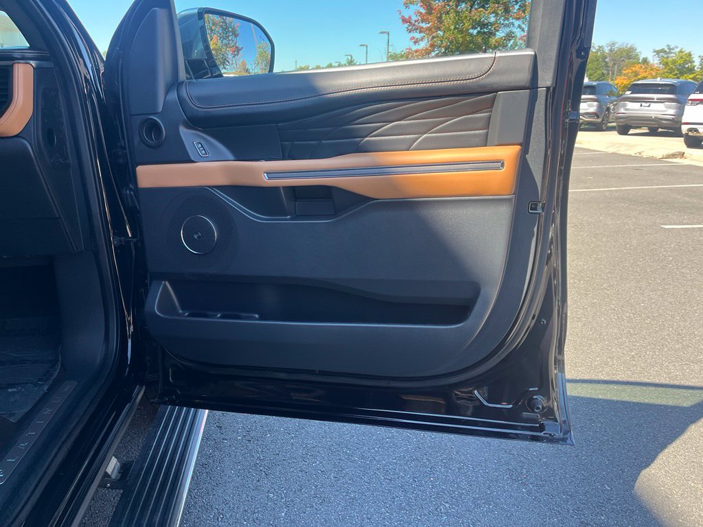 Certified 2023 Ford Expedition Platinum AWD/4WD image 24