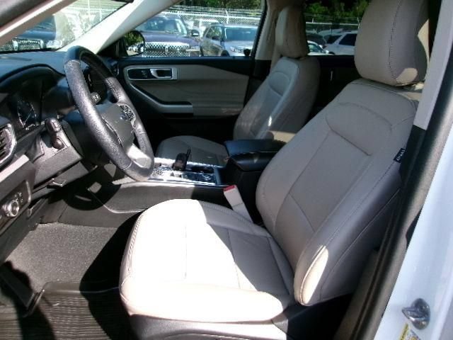 Certified 2023 Ford Explorer XLT w/ Equipment Group 202A AWD/4WD image 10
