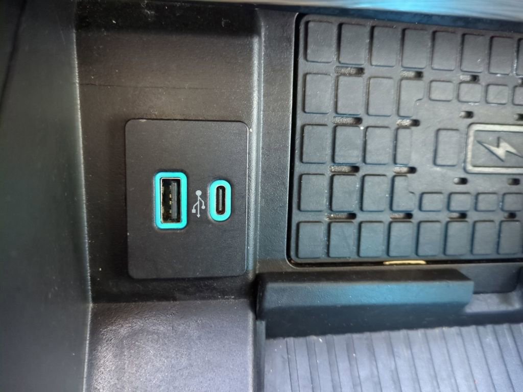 Certified 2024 Ford Expedition Limited image 21