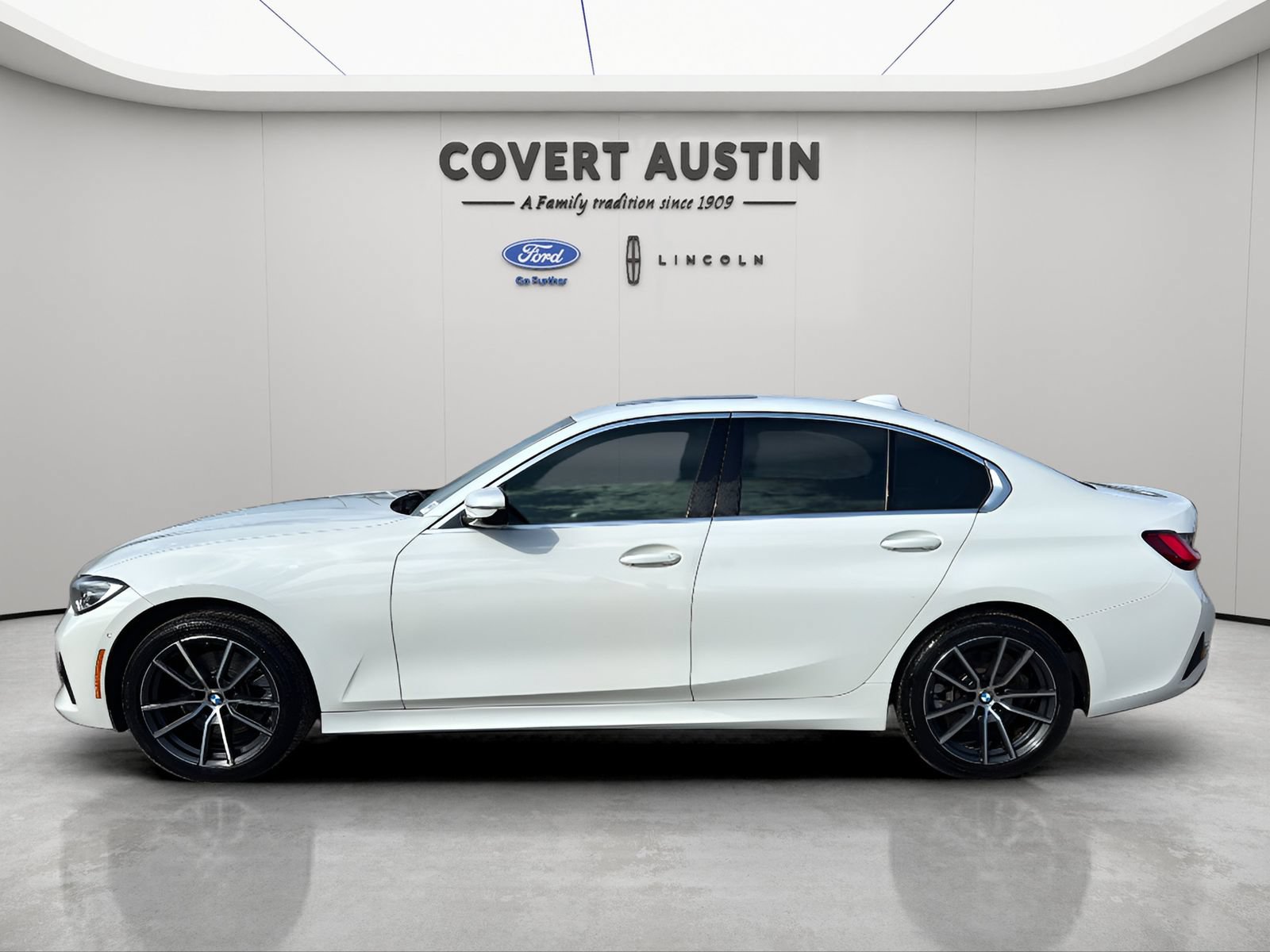 Used 2019 BMW 330i xDrive Sedan AWD/4WD image 3
