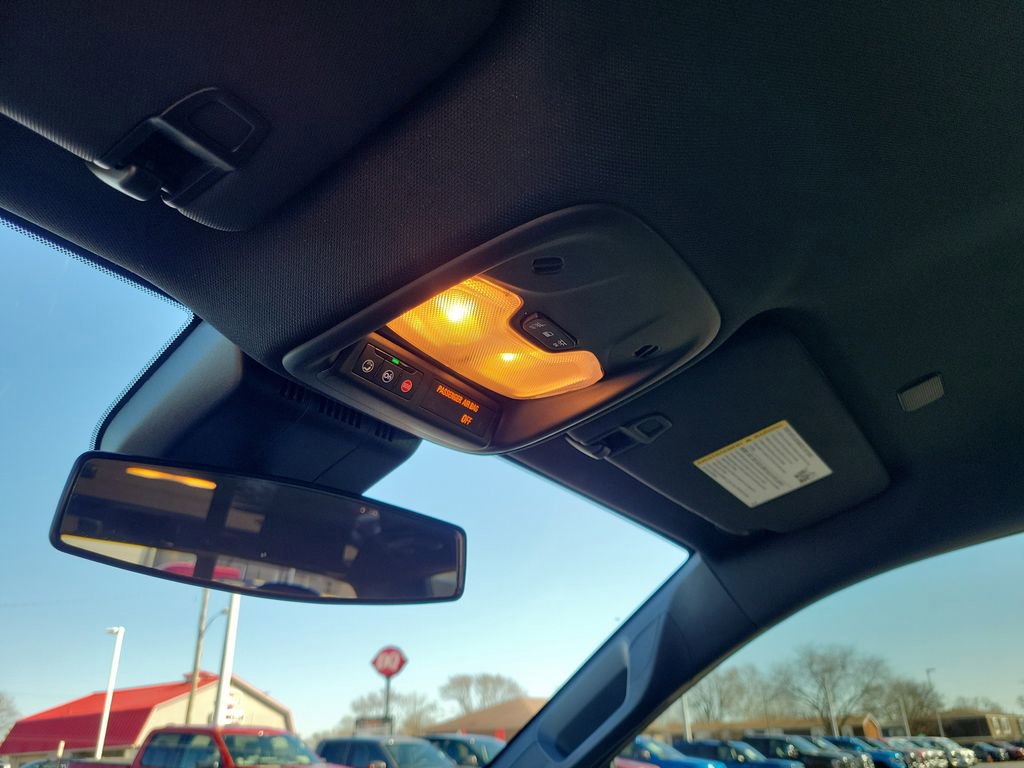 Used 2024 Chevrolet Colorado W/T w/ Safety Package image 30