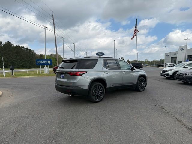 Used 2023 Chevrolet Traverse RS image 4