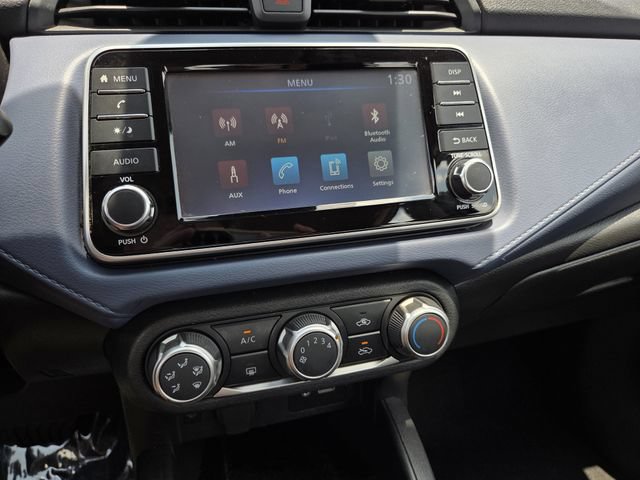 Used 2023 Nissan Versa SV FWD image 9
