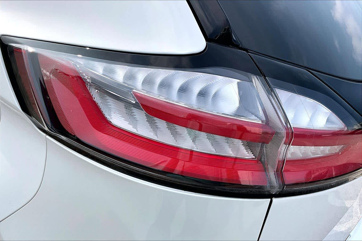 Certified 2021 Ford Edge Titanium FWD image 28