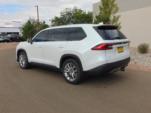 Used 2024 Toyota Grand Highlander AWD image 4