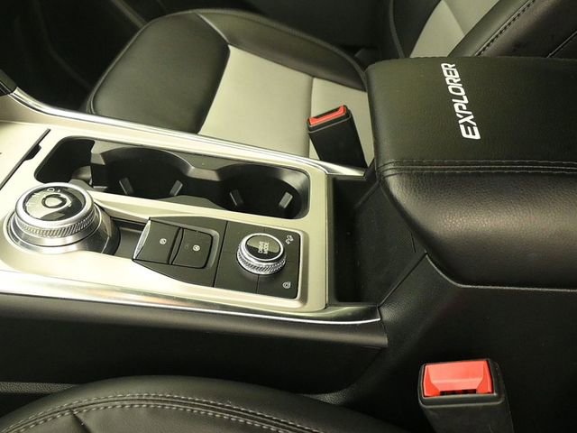 Certified 2022 Ford Explorer XLT w/ Equipment Group 202A AWD/4WD image 23