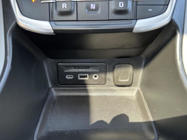 Used 2022 GMC Terrain SLT w/ Infotainment Package II AWD/4WD image 29