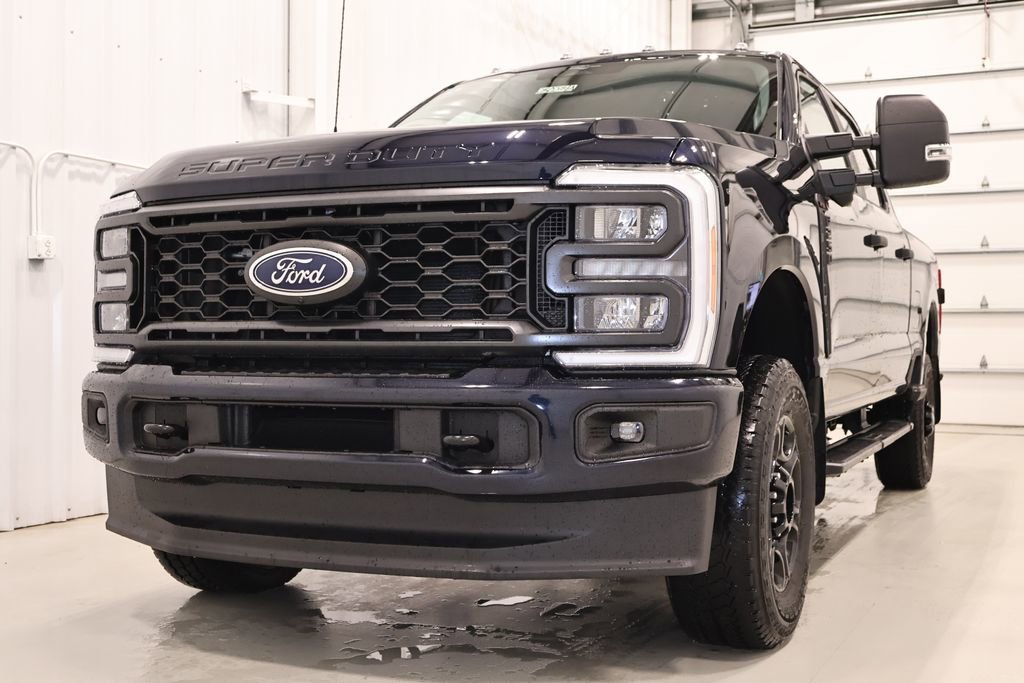 Certified 2023 Ford F250 XL w/ STX Appearance Package image 6