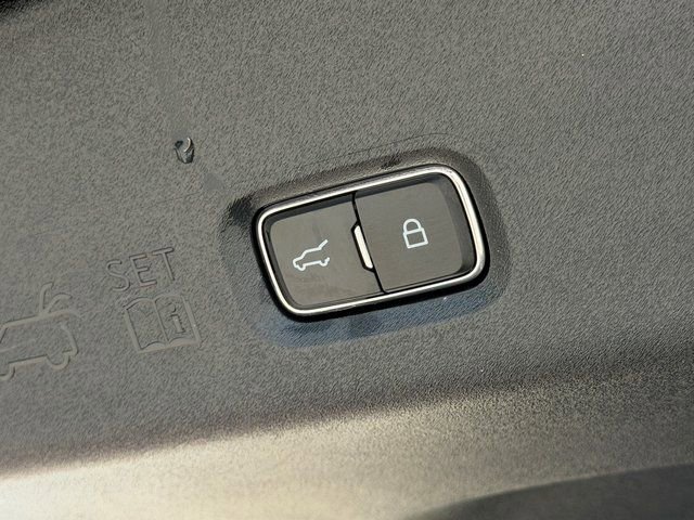 Certified 2025 Ford Expedition Max Active AWD/4WD image 36