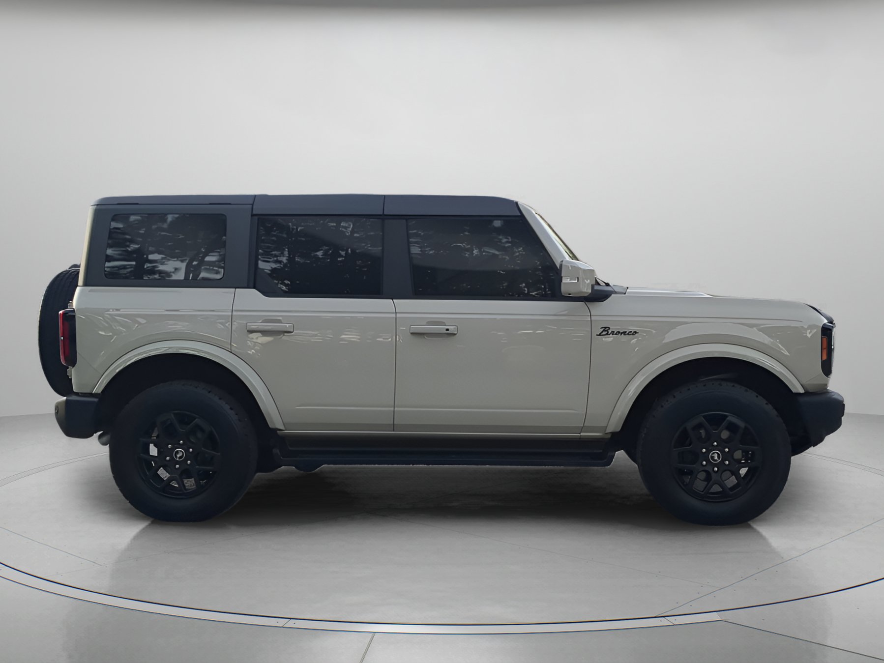 Certified 2025 Ford Bronco Outer Banks AWD/4WD image 39
