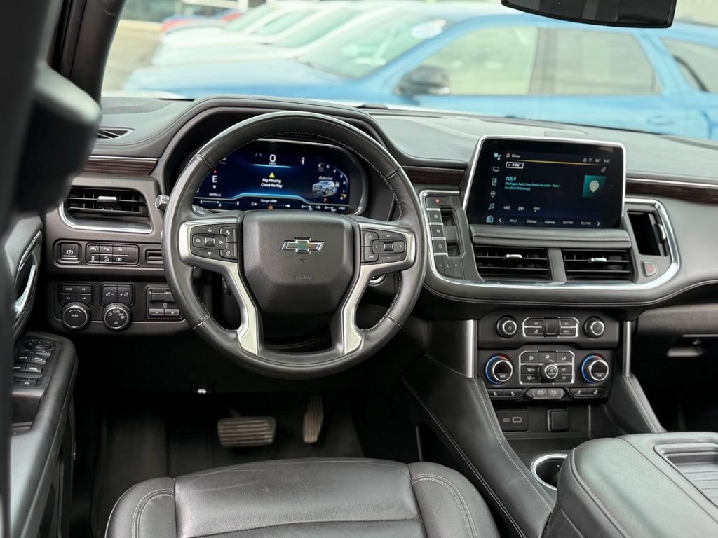 Used 2024 Chevrolet Tahoe Z71 w/ Luxury Package AWD/4WD image 8