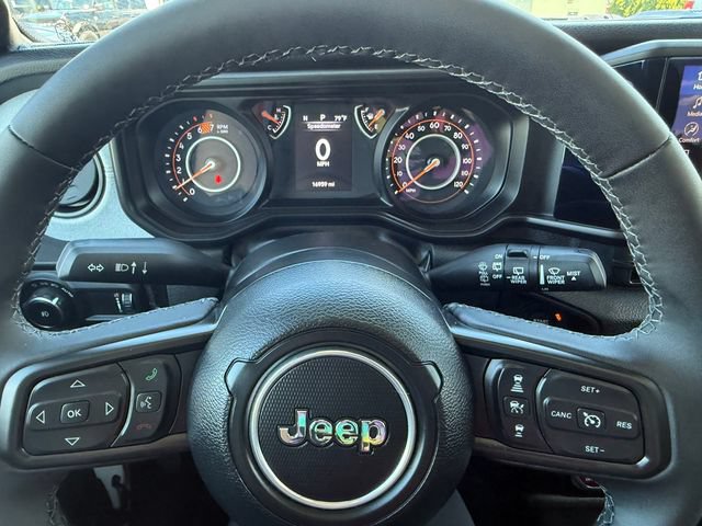 Used 2025 Jeep Wrangler Unlimited Sport AWD/4WD image 17