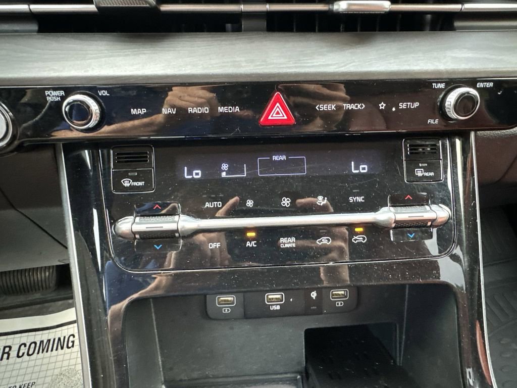 Used 2024 Kia Carnival SX image 19