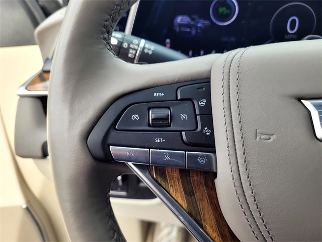 Used 2022 Cadillac Escalade Premium Luxury Platinum w/ Heavy-Duty Trailer Package image 24