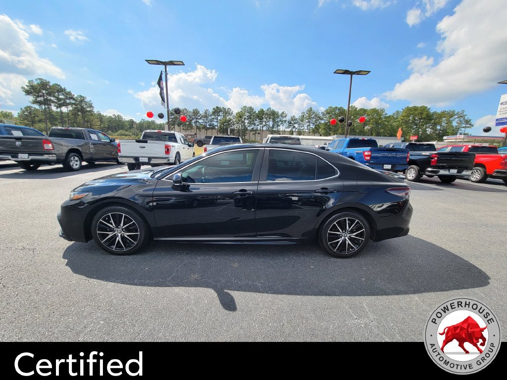 Used 2024 Toyota Camry SE FWD image 3