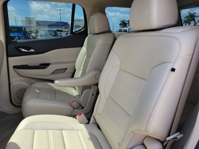 Used 2021 GMC Acadia Denali w/ Denali Technology Package FWD image 17