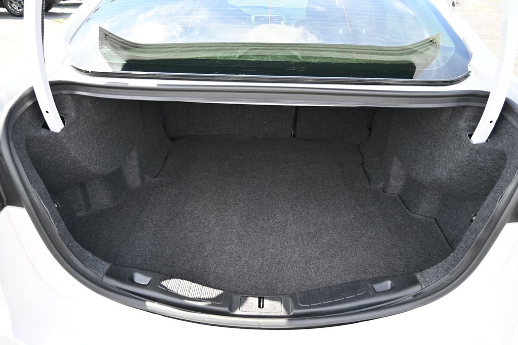 Certified 2020 Ford Fusion SE FWD image 12