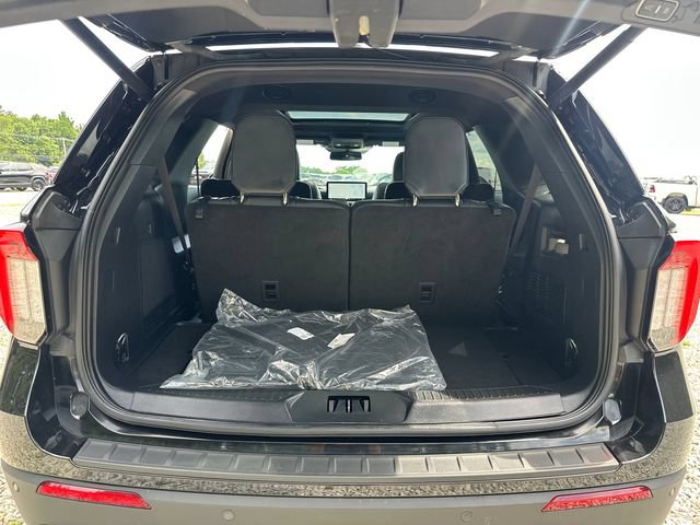 Certified 2025 Ford Explorer ST-Line w/ Premium Package AWD/4WD image 14