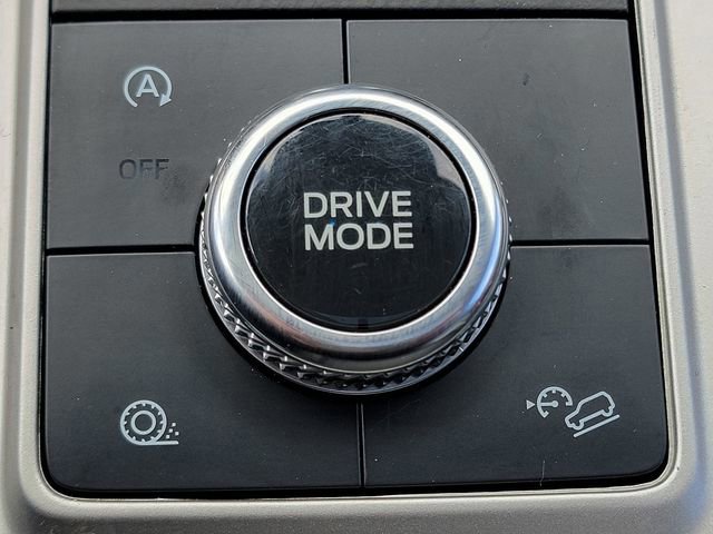 Certified 2023 Ford Explorer XLT w/ Equipment Group 202A image 15