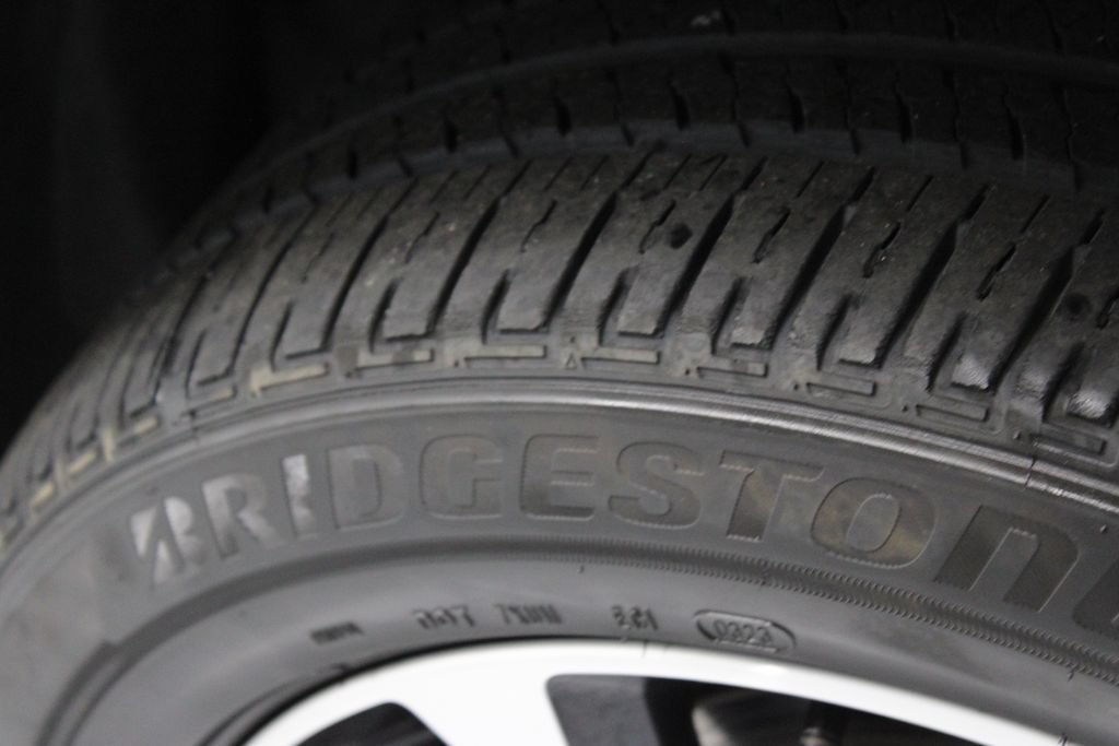Used 2023 Jeep Grand Cherokee Overland AWD/4WD image 21