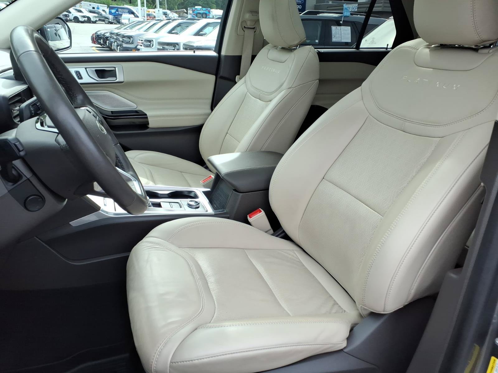 Certified 2023 Ford Explorer Platinum w/ Technology Package AWD/4WD image 12