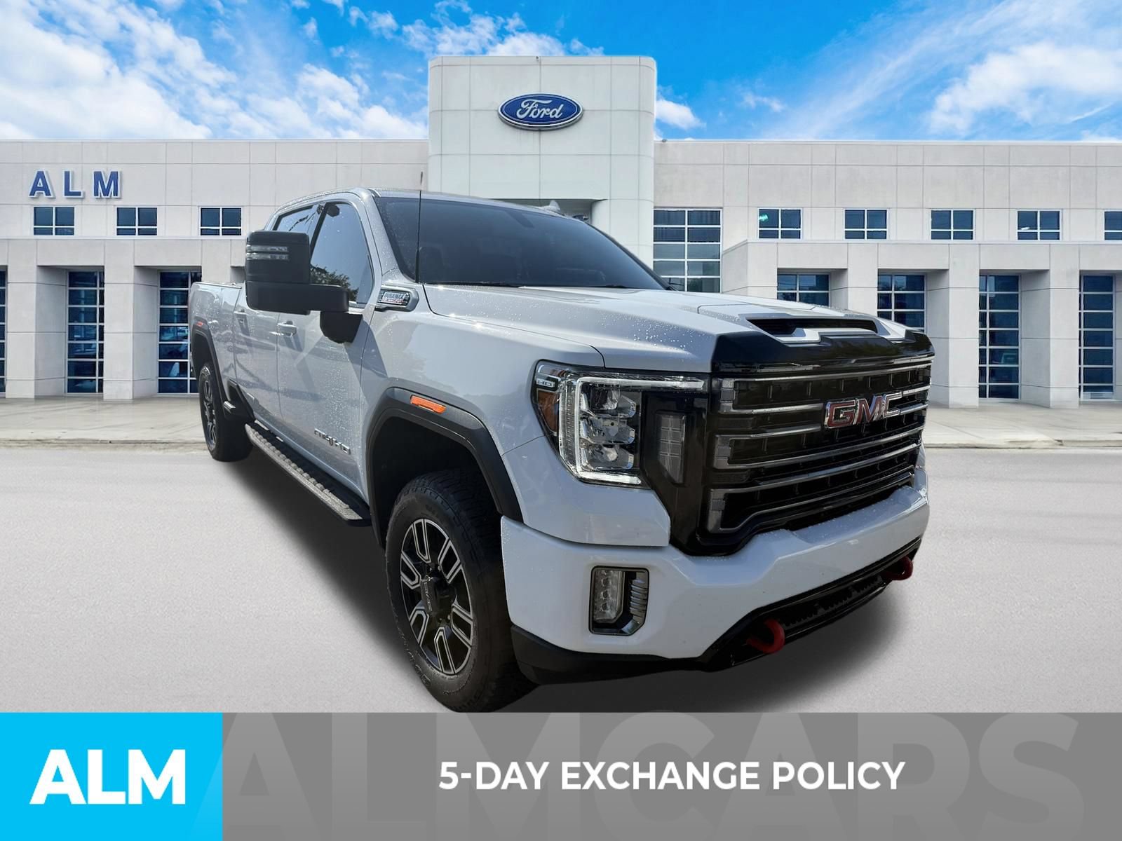 Used 2023 GMC Sierra 2500 AT4 w/ Gooseneck/5TH Wheel Package AWD/4WD image 3