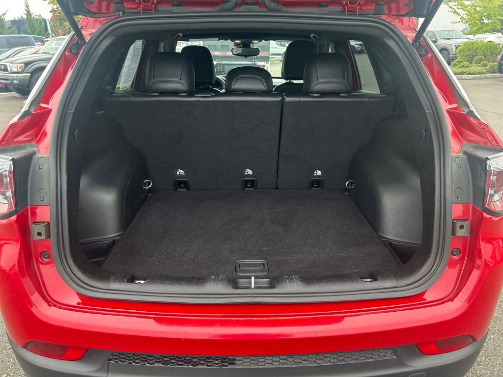 Used 2024 Jeep Compass Latitude image 31