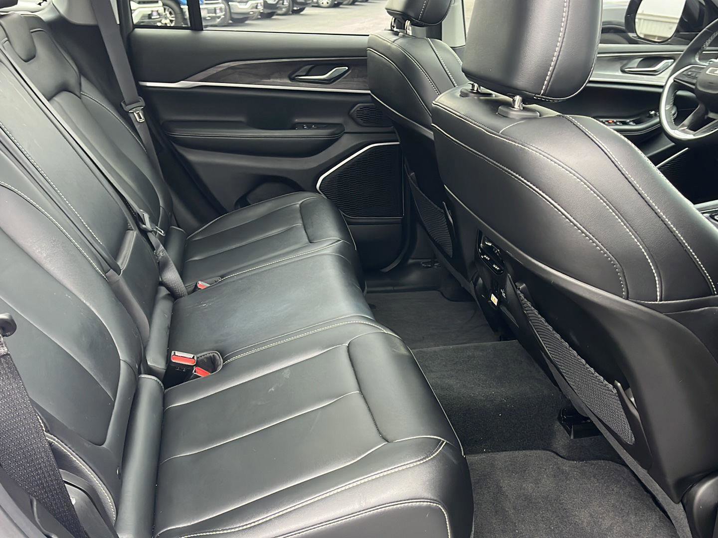 Used 2024 Jeep Grand Cherokee Limited 4xe image 16