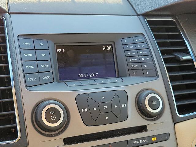 Certified 2017 Ford Taurus SE image 28