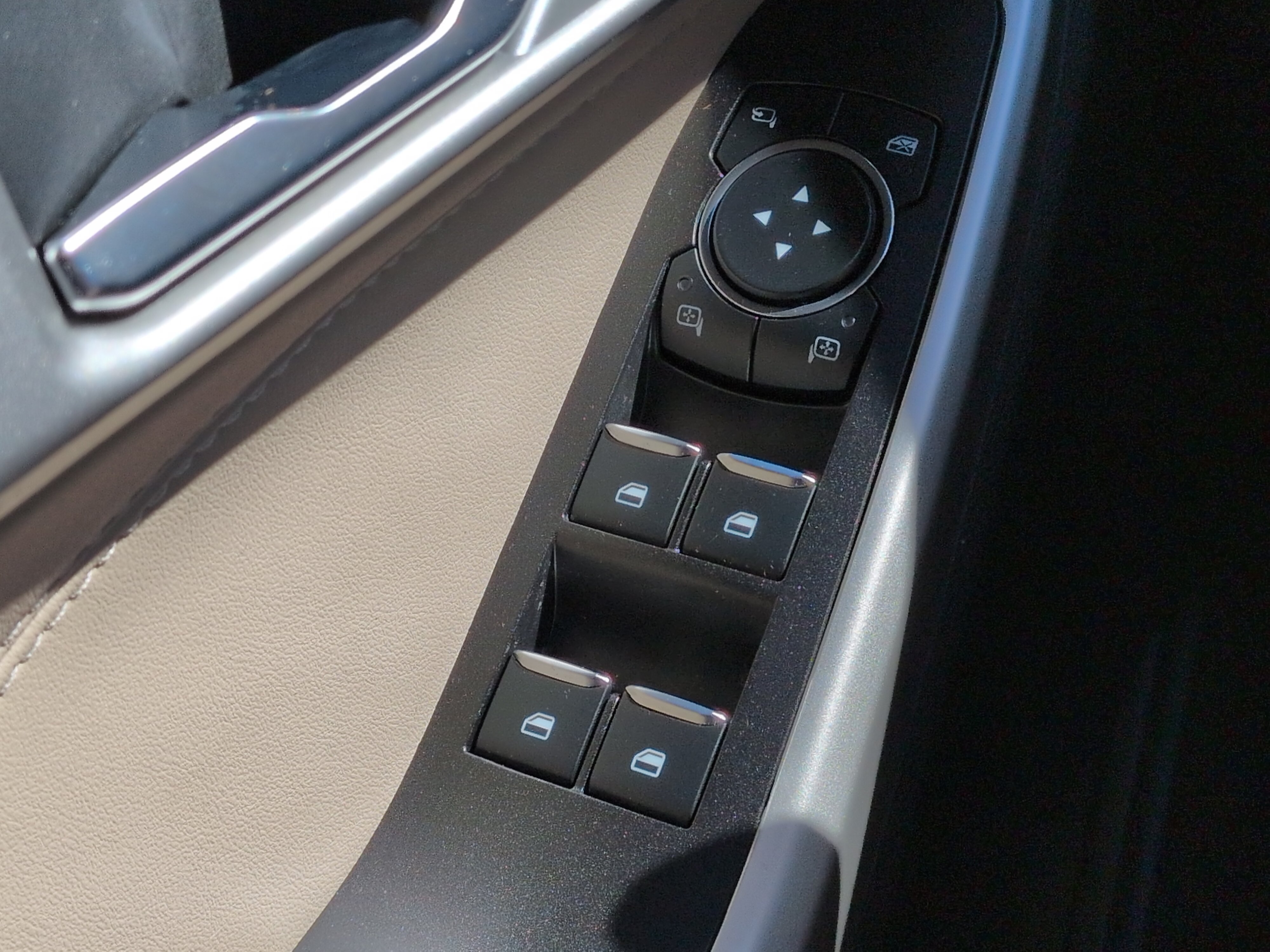Certified 2020 Ford Explorer Limited RWD image 22