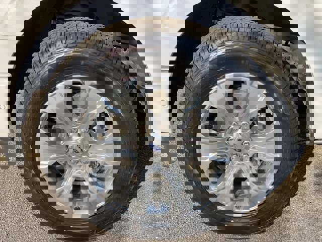 Certified 2022 Ford F150 Platinum w/ Equipment Group 701A High image 11