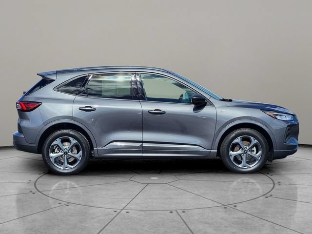 Certified 2023 Ford Escape ST-Line w/ Tech Pack #1 AWD/4WD image 13
