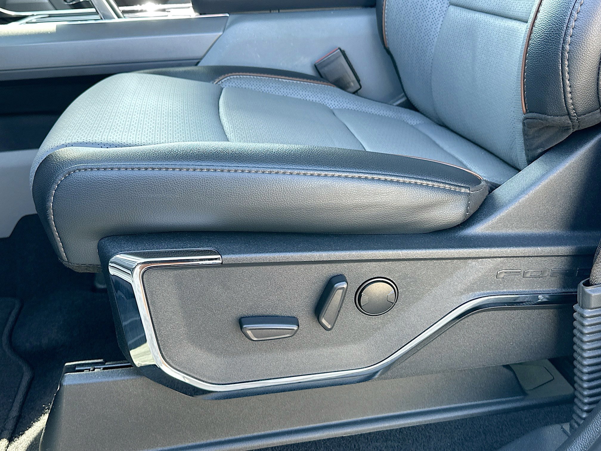 Certified 2024 Ford F150 Lariat w/ Tow/Haul Package image 20