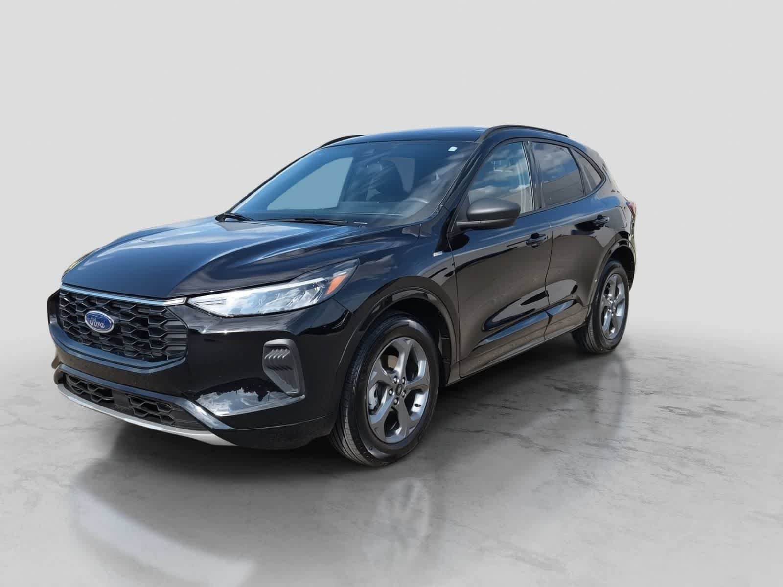 Certified 2023 Ford Escape ST-Line w/ Tech Pack #1 AWD/4WD image 4