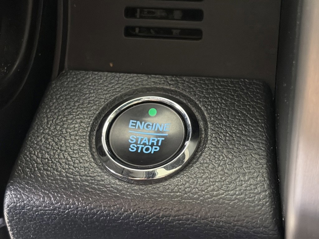 Certified 2022 Ford F350 Platinum w/ FX4 Off-Road Package image 24