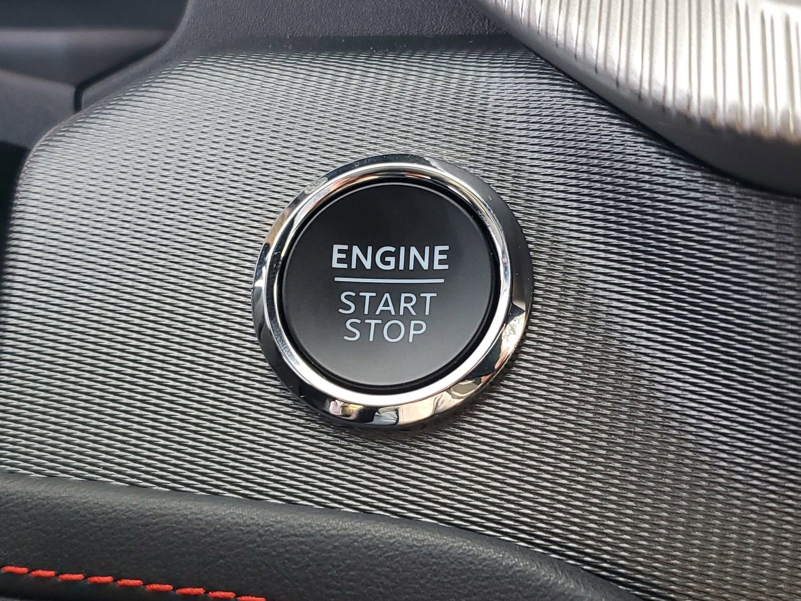 Certified 2025 Ford Explorer ST w/ Sun And Sound Package image 31