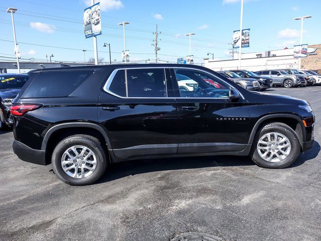 Used 2023 Chevrolet Traverse LS image 10