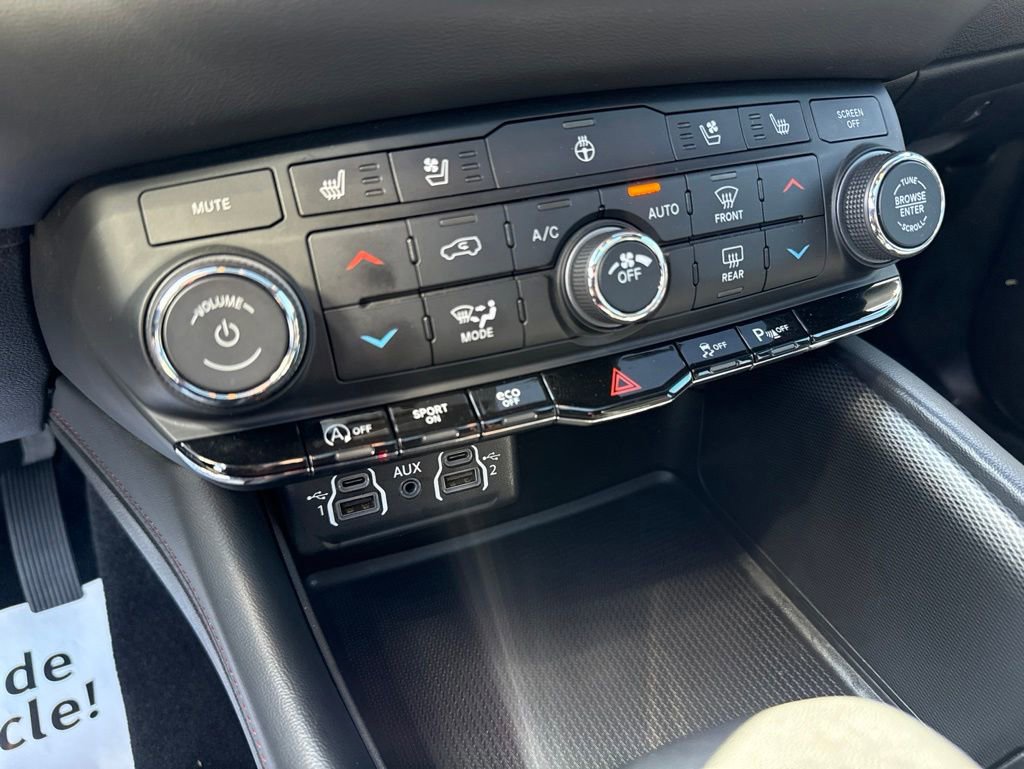 Used 2024 Dodge Durango GT AWD/4WD image 18