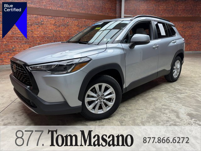 Used 2022 Toyota Corolla Cross LE image 1