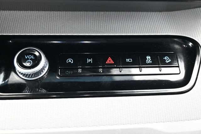 Certified 2025 Ford Expedition Active AWD/4WD image 25