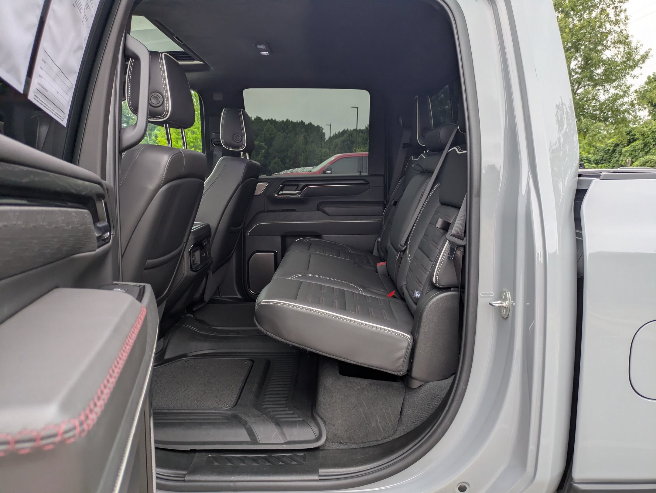 Used 2024 GMC Sierra 2500 AT4X AWD/4WD image 27
