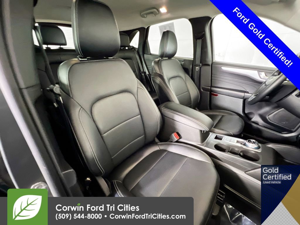 Certified 2025 Ford Escape Platinum image 17
